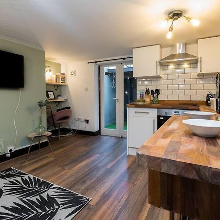 Modern 1-Bed Central Apartment With Outside Space Brighton Exteriör bild